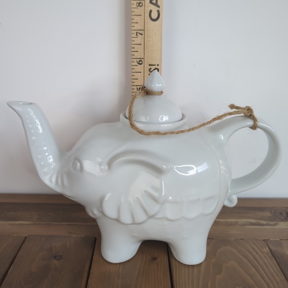 Cordon Bleu White Elephant Tea Pot - Picture 5 of 8